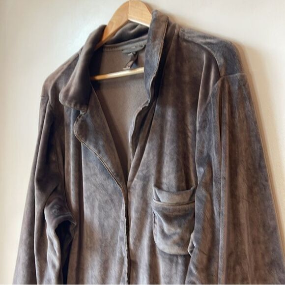 SKIMS Velour Buttoned Stretch Pajama Top Shirt - Picture 5 of 9